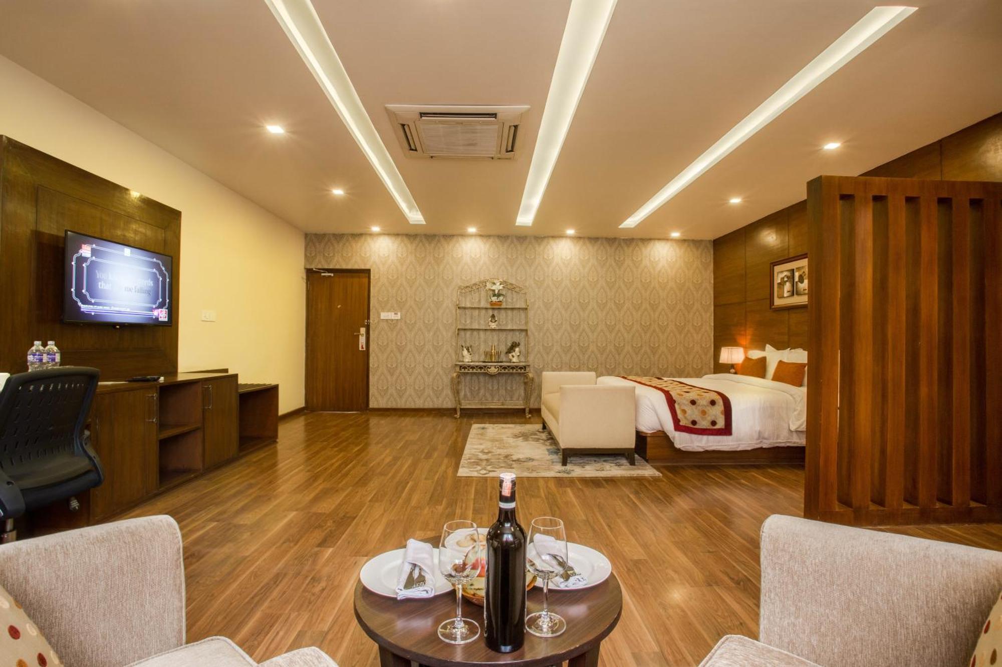 Yatri Suites And Spa Catmandu Quarto foto