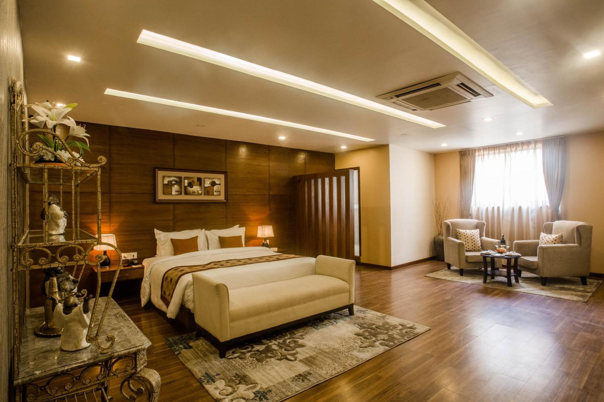 Yatri Suites And Spa Catmandu Quarto foto