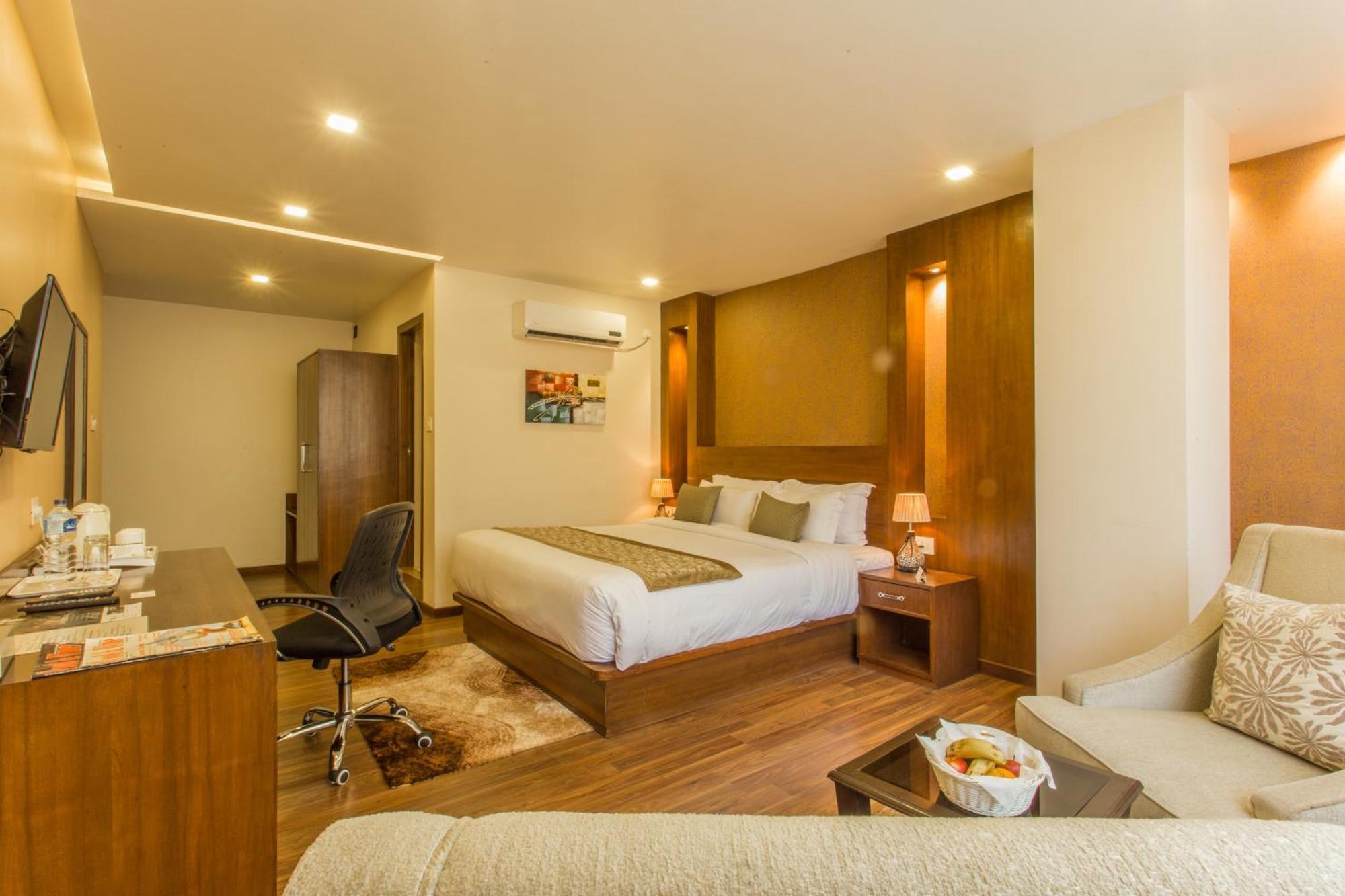 Yatri Suites And Spa Catmandu Exterior foto