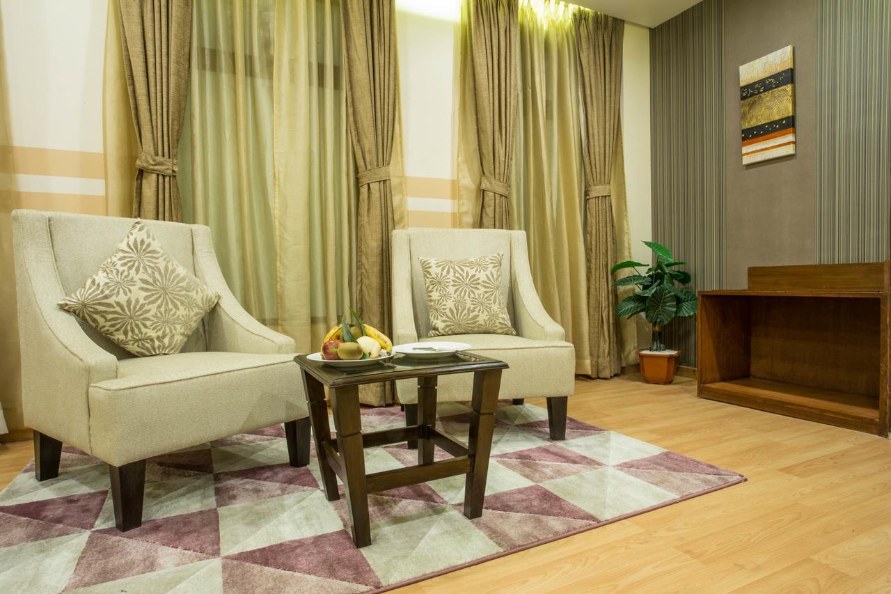 Yatri Suites And Spa Catmandu Exterior foto