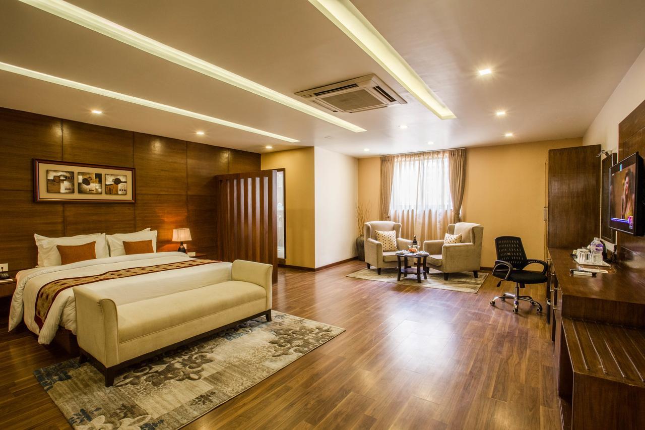Yatri Suites And Spa Catmandu Exterior foto