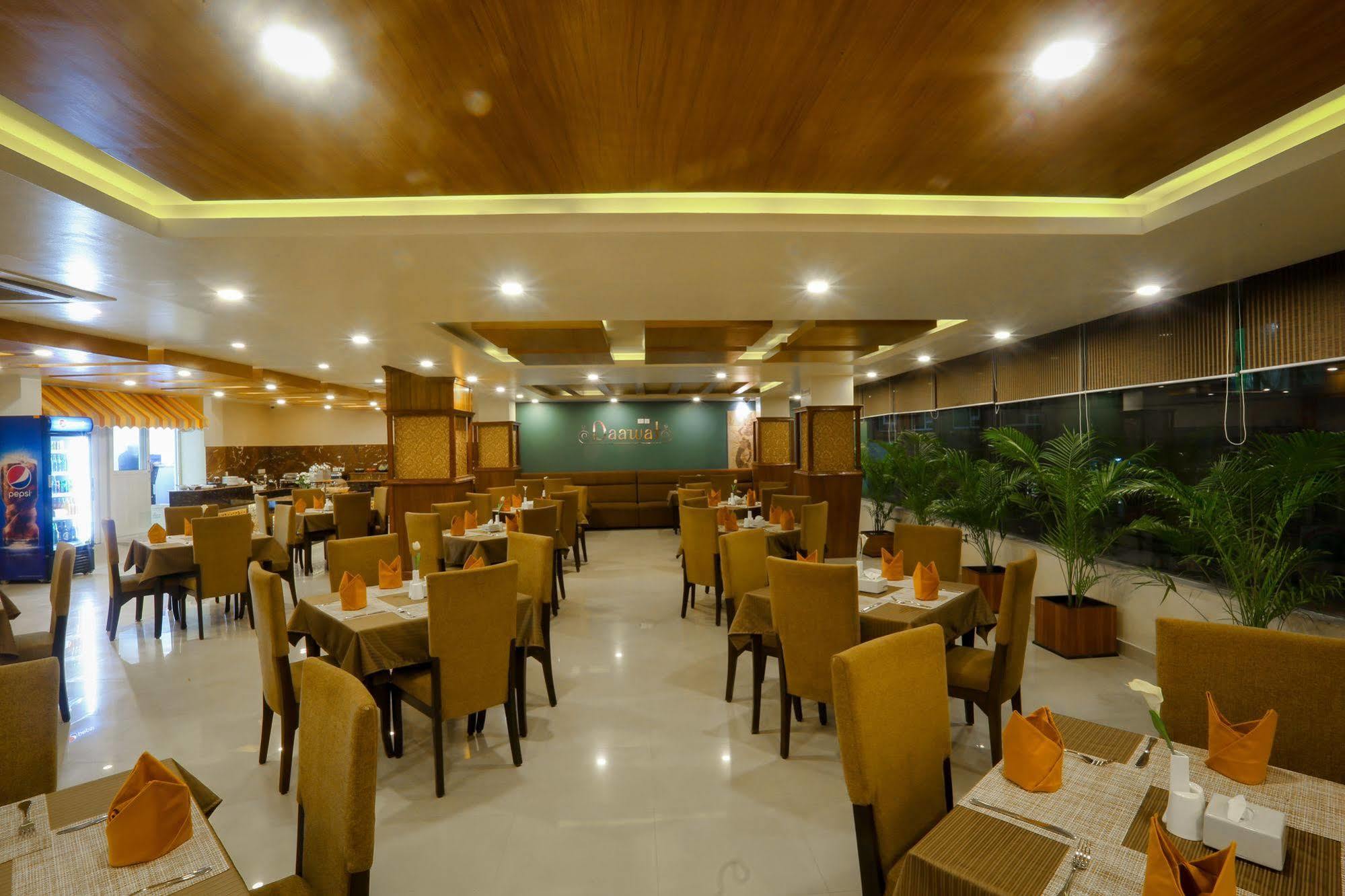 Yatri Suites And Spa Catmandu Exterior foto